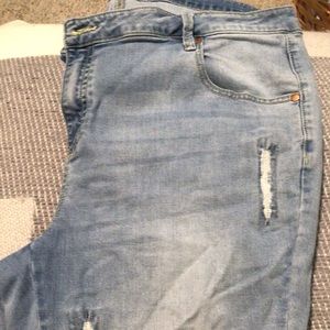 Ladies Distressed Style Jeans